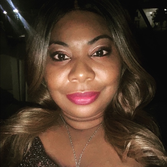 Meet your Posher, Mia - Picture 1 of 1